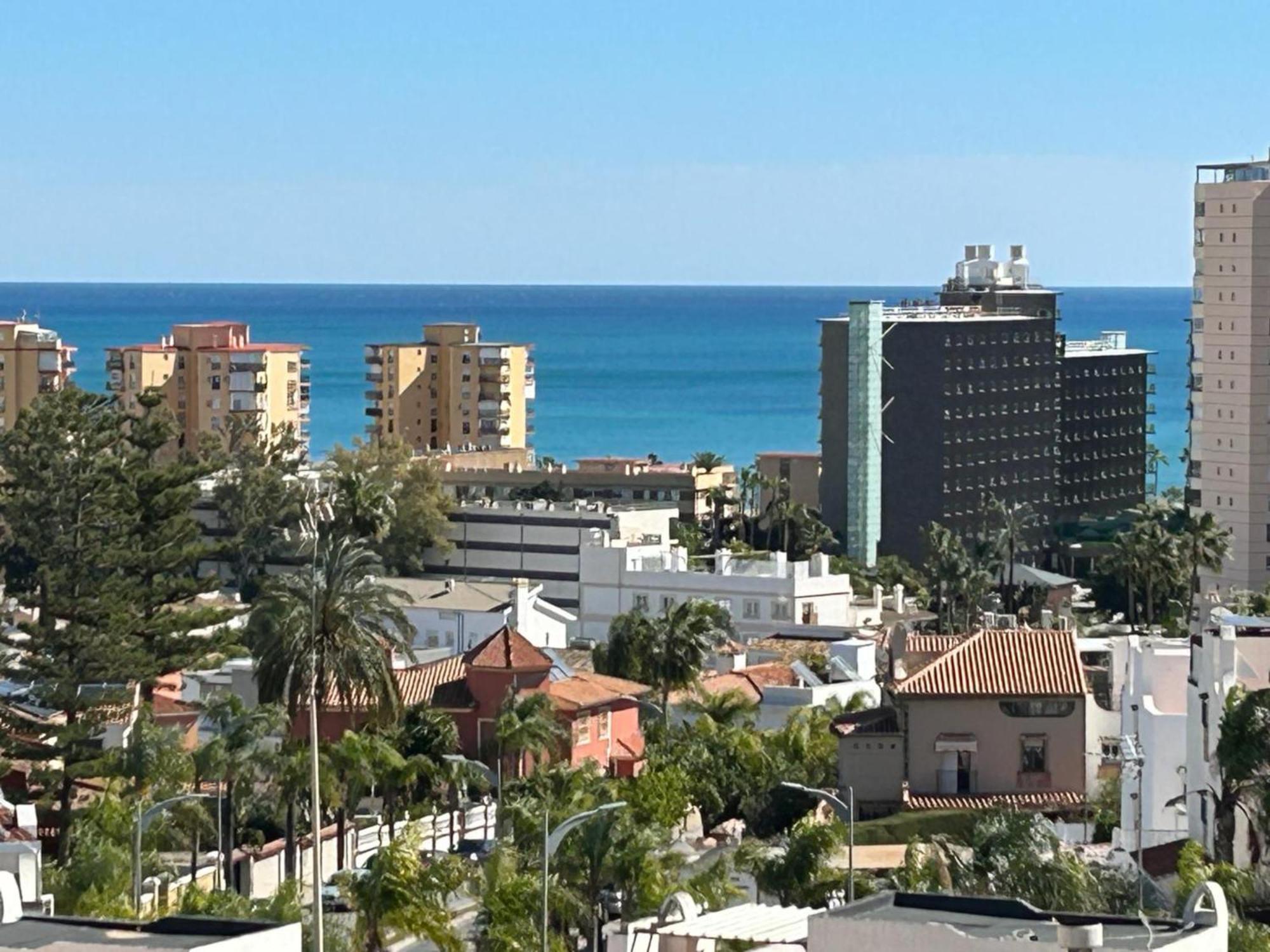 Oasis En Playamar Con Piscina Torremolinos Exterior foto